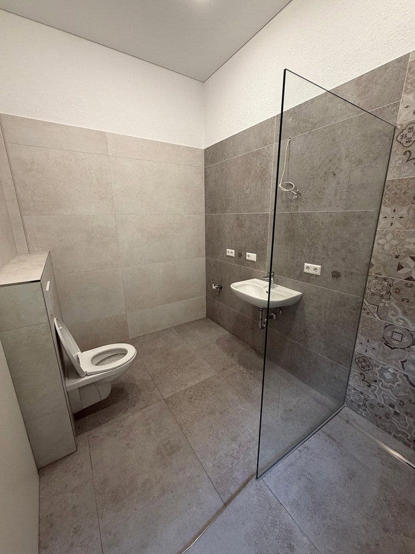 Pronájem bytu 2+1 65 m², Wildbader Str. 39, Neuenbürg, Bádensko-Württembersko Pronájem bytu 2+1 65 m², Wildbader Str. 39, Neuenbürg, Bádensko-Württembersko