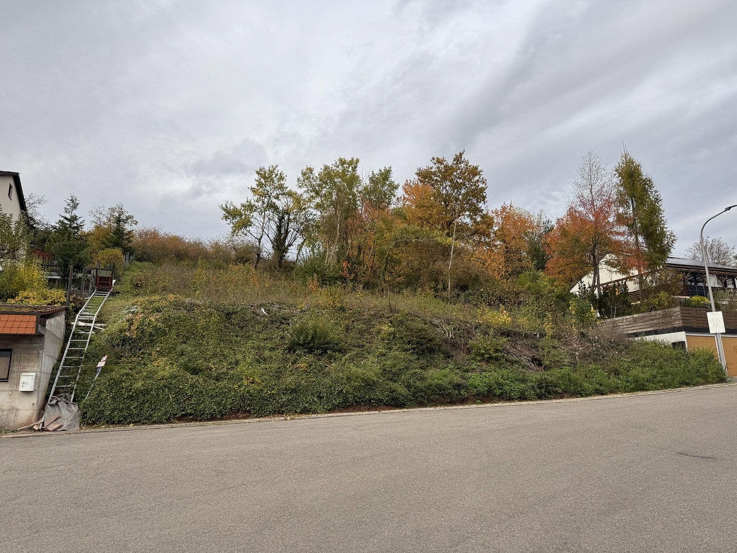 Prodej pozemku 800 m², Trifelsring 23, Albersweiler, Porýní-Falc Prodej pozemku 800 m², Trifelsring 23, Albersweiler, Porýní-Falc