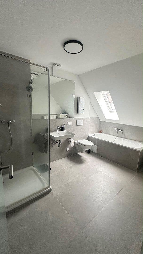 Pronájem bytu 5+1 70 m², Remscheid - Lennep, Severní Porýní-Vestfálsko Pronájem bytu 5+1 70 m², Remscheid - Lennep, Severní Porýní-Vestfálsko