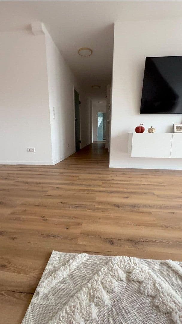 Pronájem bytu 5+1 70 m², Remscheid - Lennep, Severní Porýní-Vestfálsko Pronájem bytu 5+1 70 m², Remscheid - Lennep, Severní Porýní-Vestfálsko