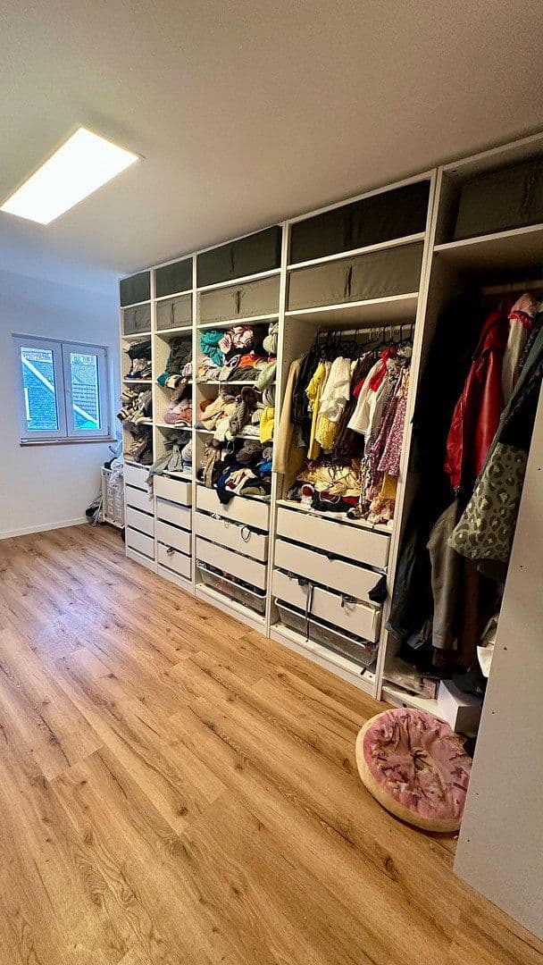 Pronájem bytu 5+1 70 m², Remscheid - Lennep, Severní Porýní-Vestfálsko Pronájem bytu 5+1 70 m², Remscheid - Lennep, Severní Porýní-Vestfálsko