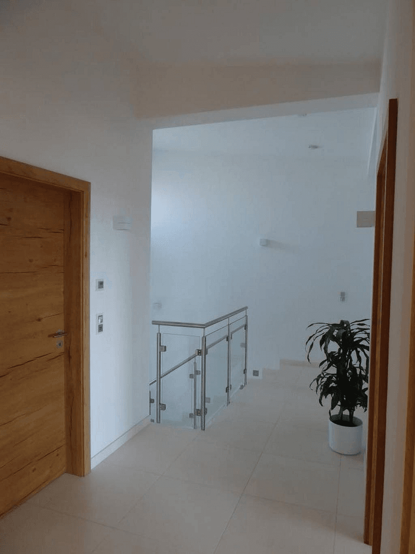 Pronájem domu 253 m², pozemek 1.176 m², Weinrebengasse, Weiden am See, Hradsko Pronájem domu 253 m², pozemek 1.176 m², Weinrebengasse, Weiden am See, Hradsko