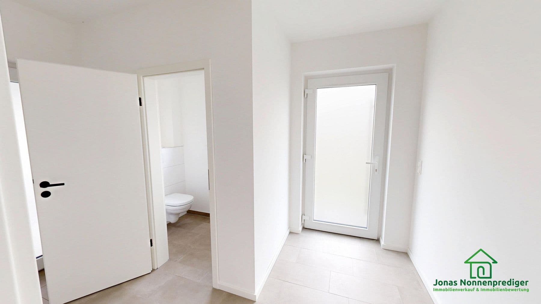 Prodej domu 144 m², pozemek 254 m², Kühls Acker 8, Schwerin, Mecklenburg-Vorpommern Prodej domu 144 m², pozemek 254 m², Kühls Acker 8, Schwerin, Mecklenburg-Vorpommern