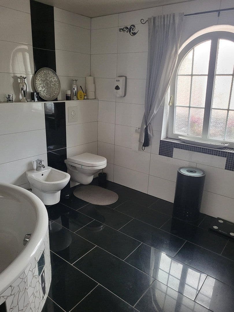 Prodej domu 360 m², pozemek 9.300 m², Halbemond, Dolní Sasko Prodej domu 360 m², pozemek 9.300 m², Halbemond, Dolní Sasko
