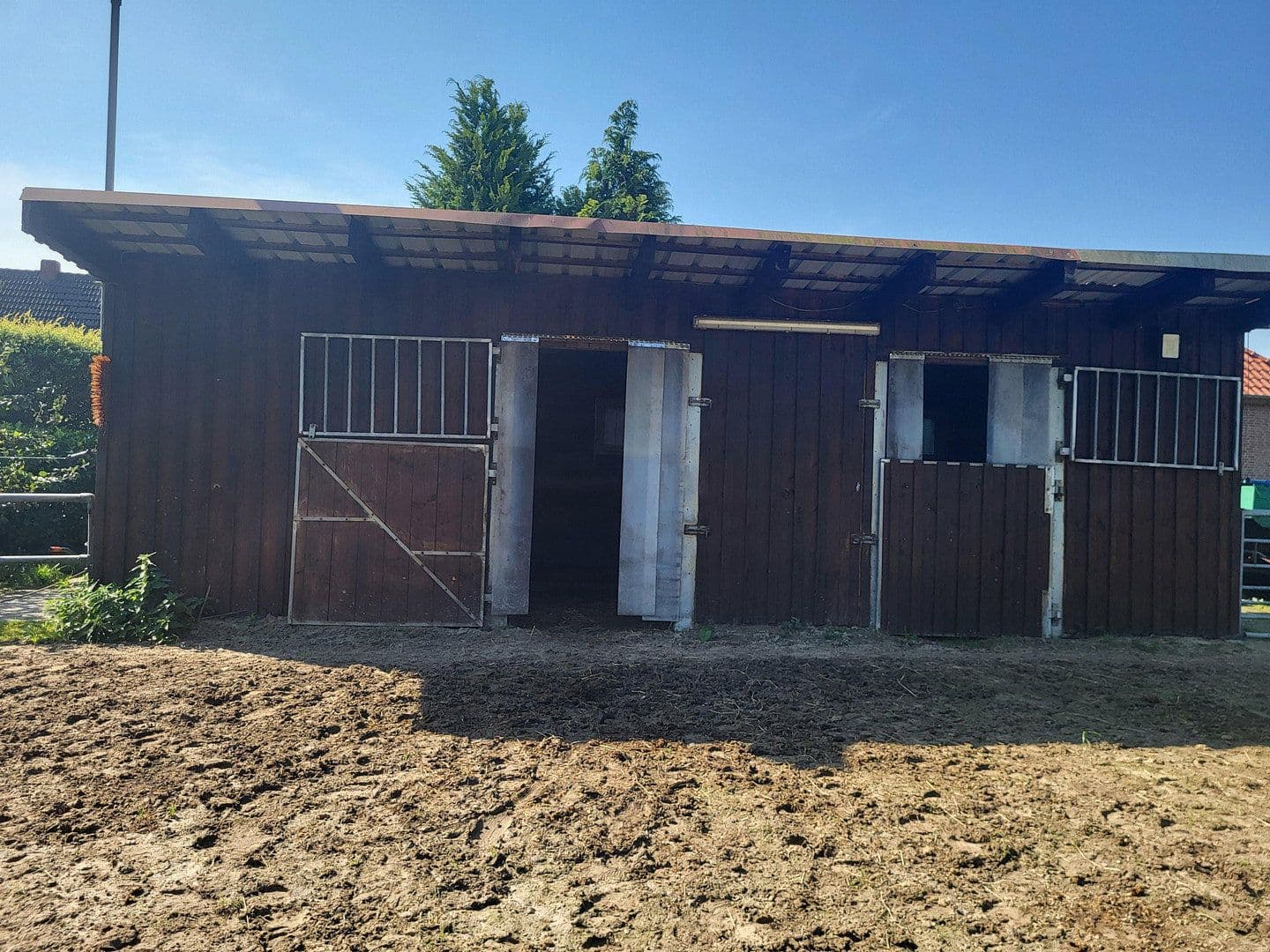 Prodej domu 360 m², pozemek 9.300 m², Halbemond, Dolní Sasko Prodej domu 360 m², pozemek 9.300 m², Halbemond, Dolní Sasko