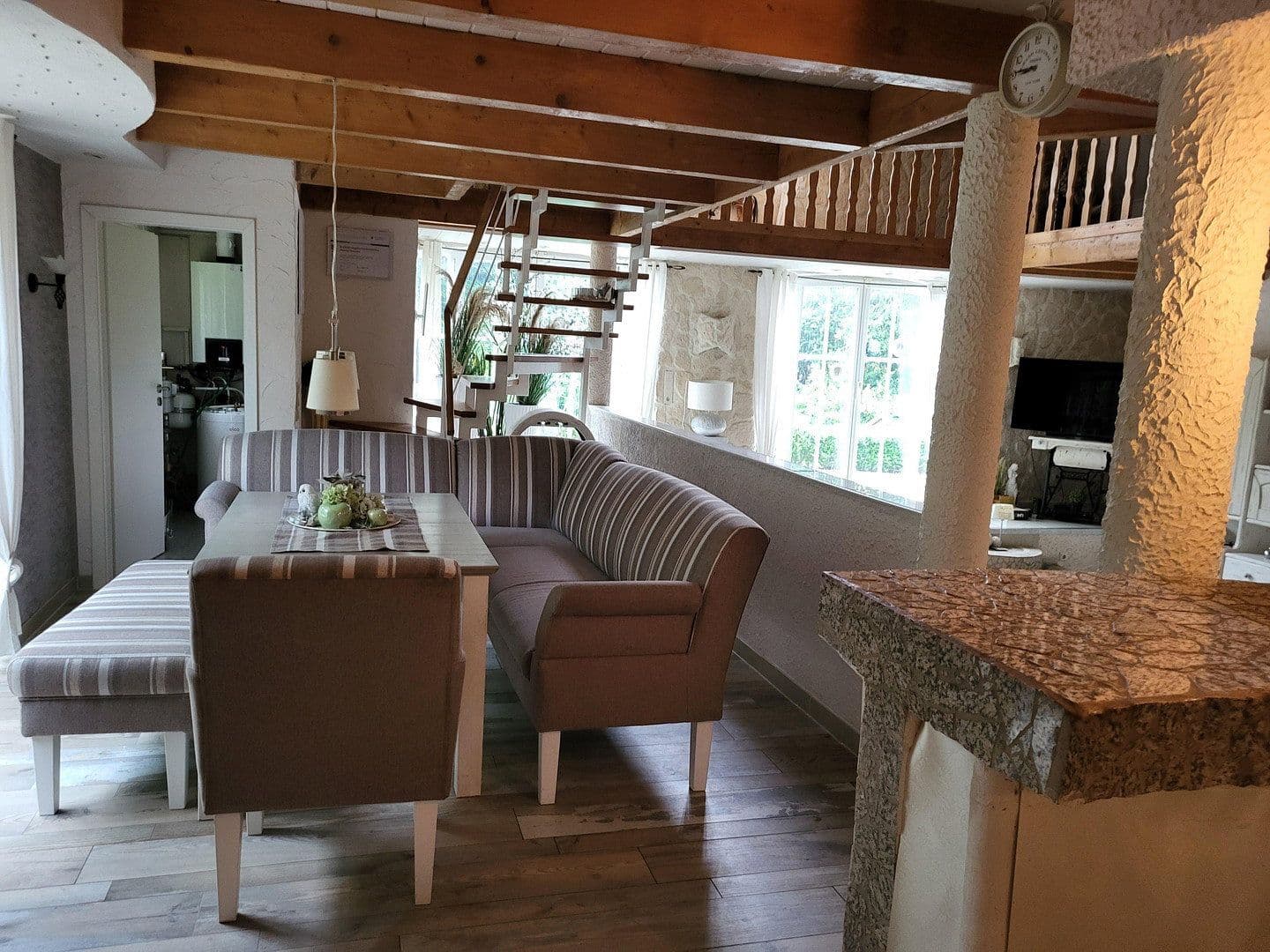 Prodej domu 360 m², pozemek 9.300 m², Halbemond, Dolní Sasko Prodej domu 360 m², pozemek 9.300 m², Halbemond, Dolní Sasko