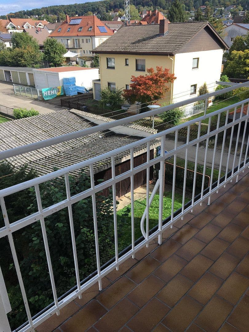 Prodej bytu 3+1 76 m², Carl-Maria-von-Weber-Str. 27, Lörrach, Bádensko-Württembersko Prodej bytu 3+1 76 m², Carl-Maria-von-Weber-Str. 27, Lörrach, Bádensko-Württembersko