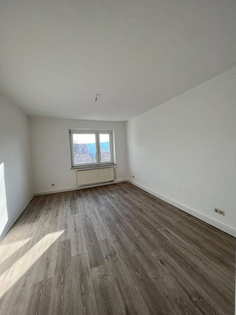 Pronájem bytu 3+1 61 m², Schützenhofstraße, Jena, Durynsko Pronájem bytu 3+1 61 m², Schützenhofstraße, Jena, Durynsko
