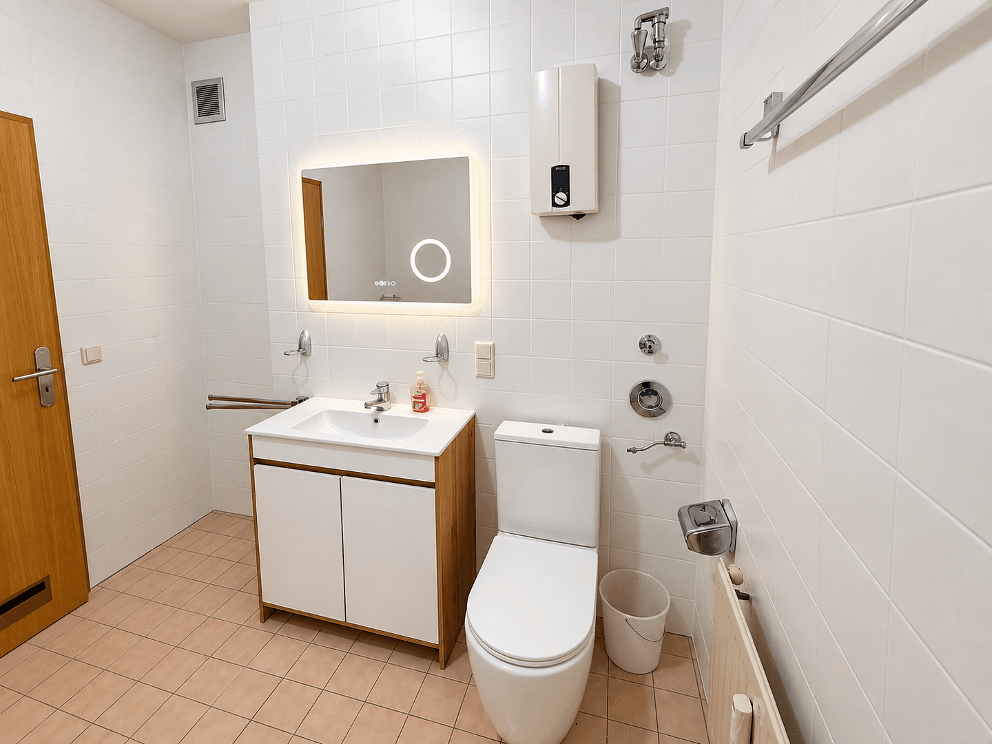 Pronájem bytu 1+kk 43 m², Bad Neuenahr-Ahrweiler, Porýní-Falc Pronájem bytu 1+kk 43 m², Bad Neuenahr-Ahrweiler, Porýní-Falc