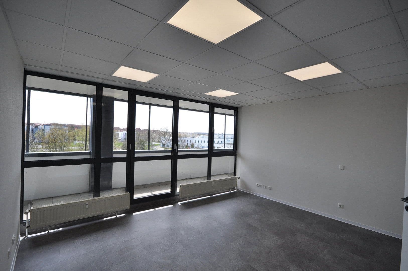 Pronájem kanceláře 300 m², Karl-Schurz-Straße, Paderborn, Severní Porýní-Vestfálsko Pronájem kanceláře 300 m², Karl-Schurz-Straße, Paderborn, Severní Porýní-Vestfálsko