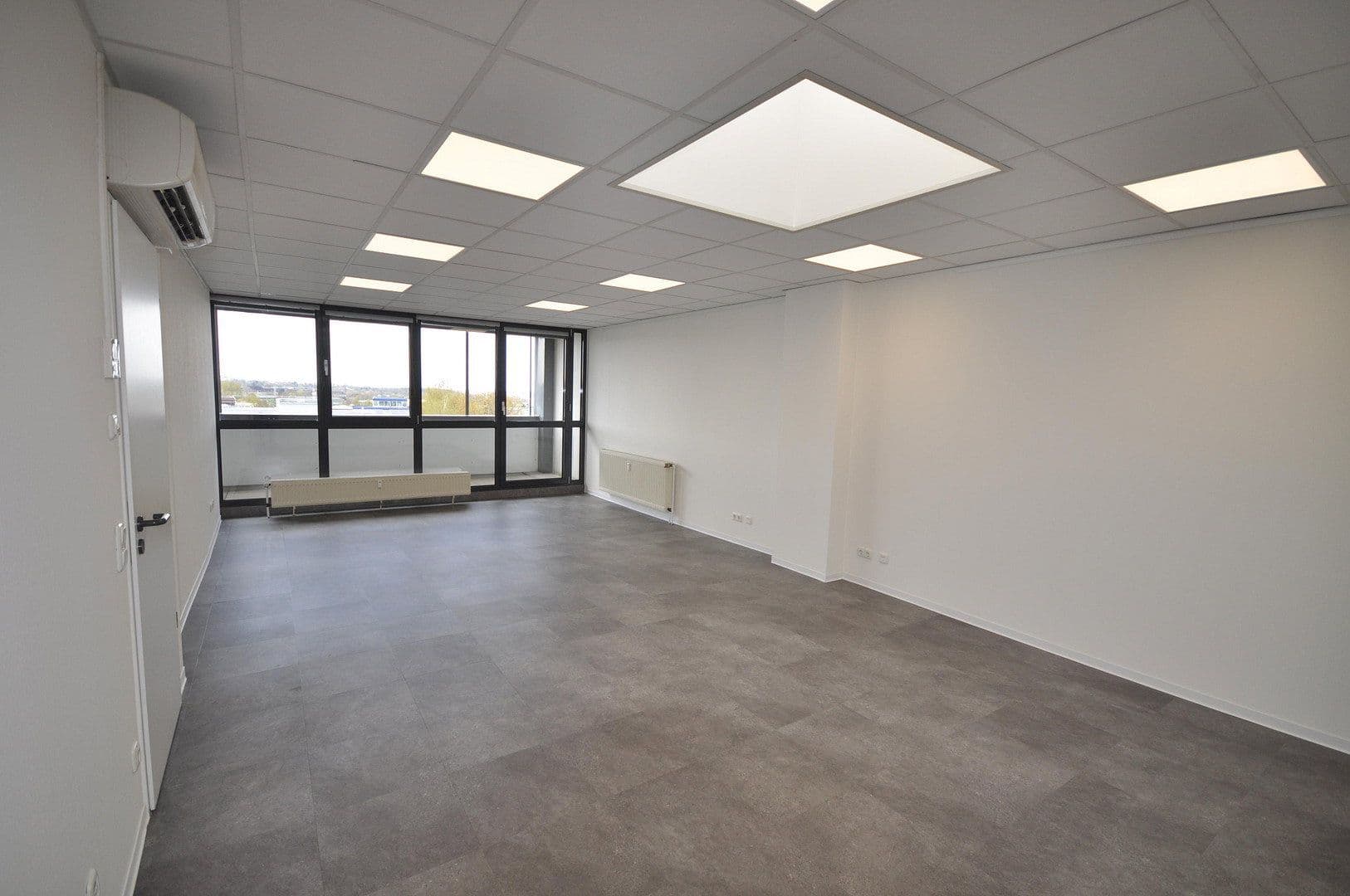 Pronájem kanceláře 300 m², Karl-Schurz-Straße, Paderborn, Severní Porýní-Vestfálsko Pronájem kanceláře 300 m², Karl-Schurz-Straße, Paderborn, Severní Porýní-Vestfálsko