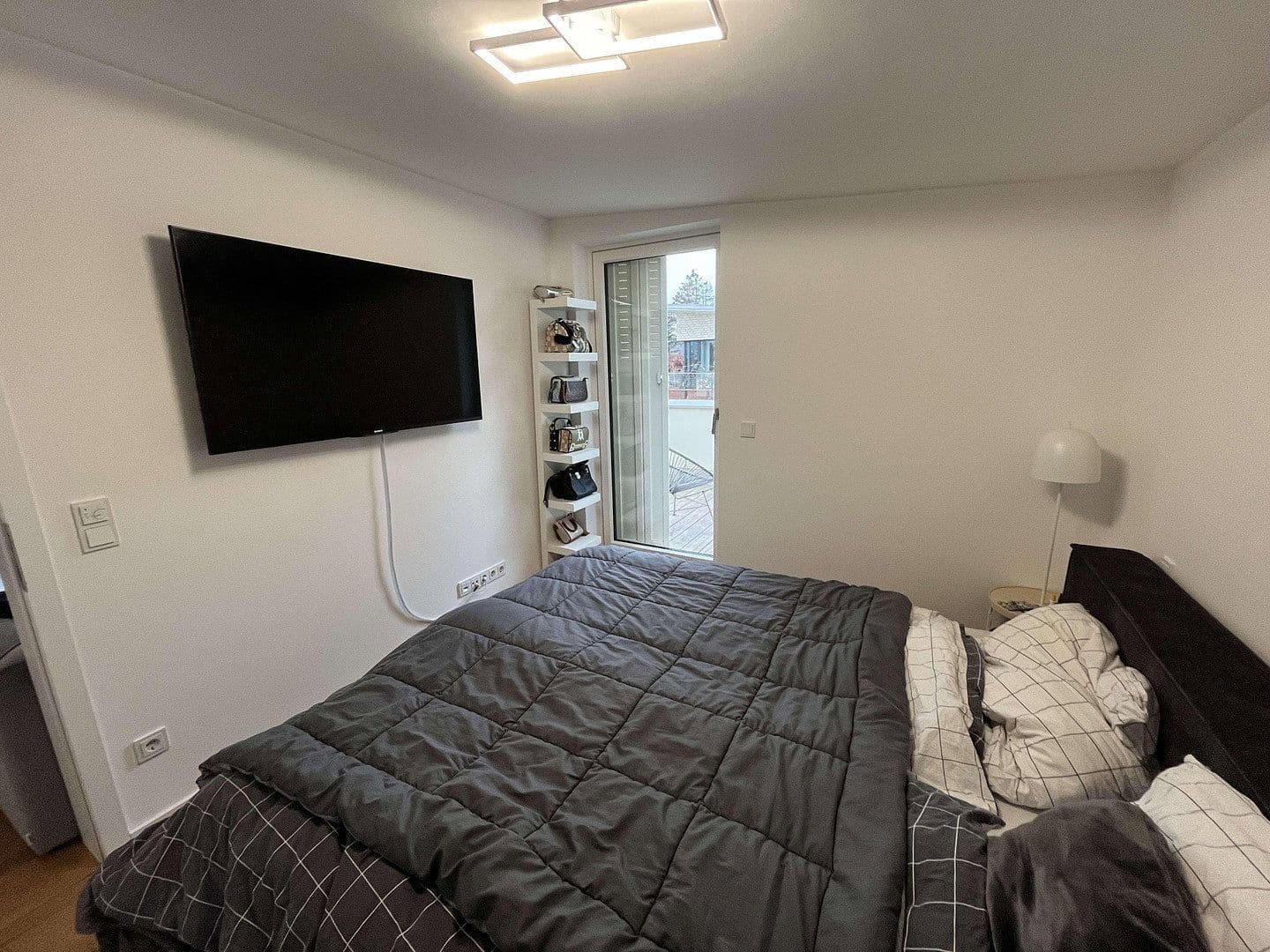 Pronájem bytu 2+1 75 m², Am Jagdweg 15, München, Bavorsko Pronájem bytu 2+1 75 m², Am Jagdweg 15, München, Bavorsko