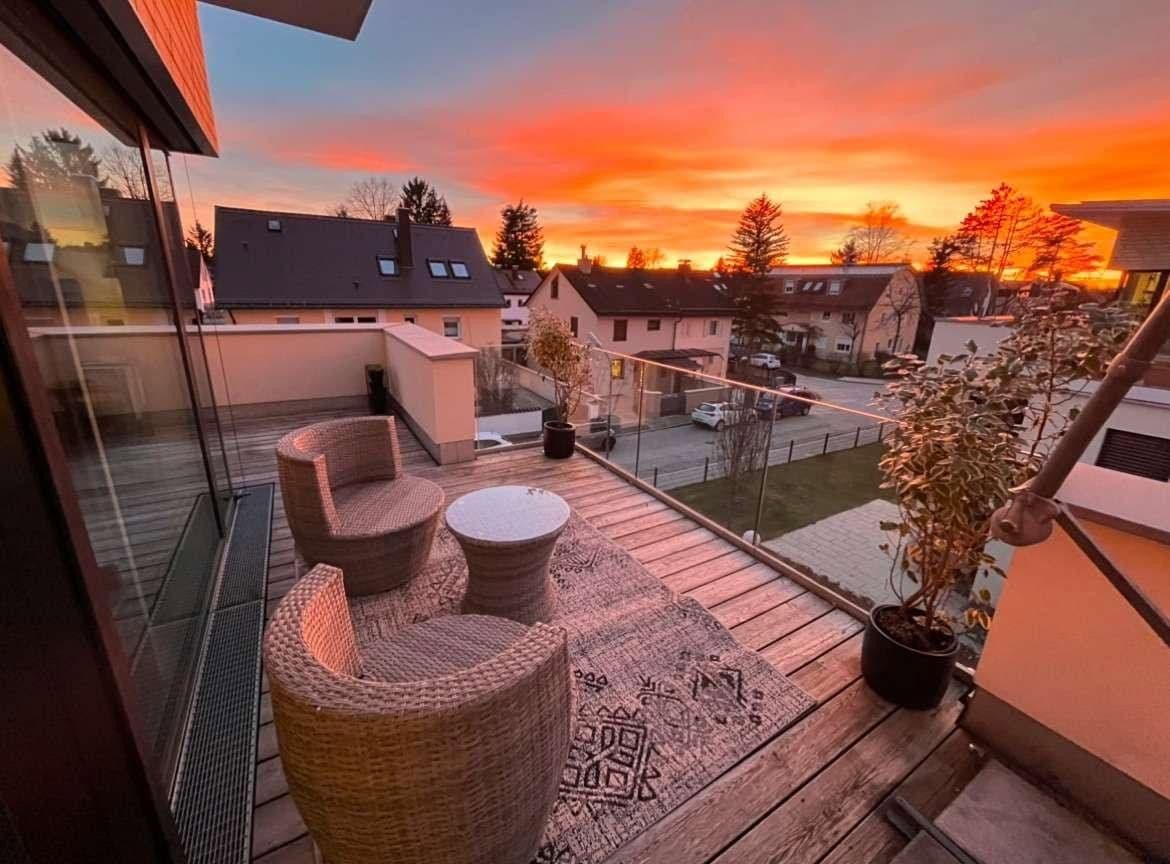 Pronájem bytu 2+1 75 m², Am Jagdweg 15, München, Bavorsko Pronájem bytu 2+1 75 m², Am Jagdweg 15, München, Bavorsko