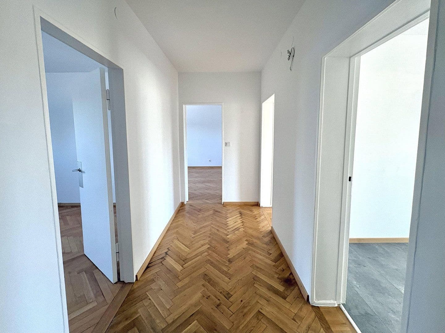 Prodej bytu 3+1 100 m², Levi-Strauss-Straße 9, Kitzingen, Bavorsko Prodej bytu 3+1 100 m², Levi-Strauss-Straße 9, Kitzingen, Bavorsko