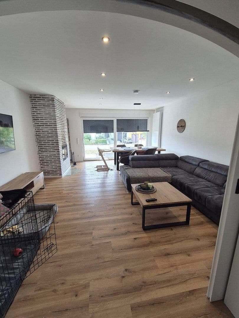 Prodej domu 143 m², pozemek 683 m², Linkenheim-Hochstetten, Bádensko-Württembersko Prodej domu 143 m², pozemek 683 m², Linkenheim-Hochstetten, Bádensko-Württembersko