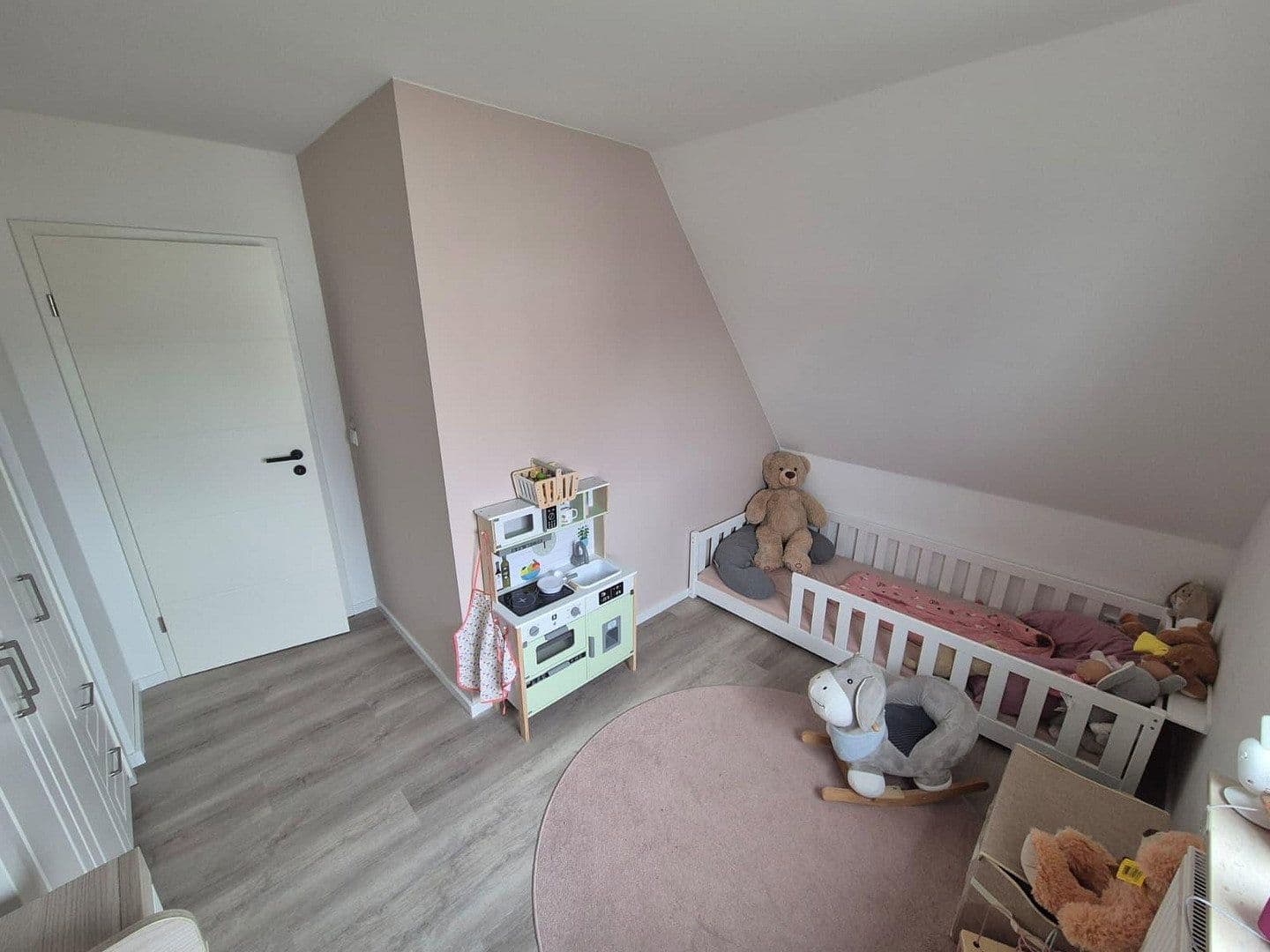 Prodej domu 143 m², pozemek 683 m², Linkenheim-Hochstetten, Bádensko-Württembersko Prodej domu 143 m², pozemek 683 m², Linkenheim-Hochstetten, Bádensko-Württembersko