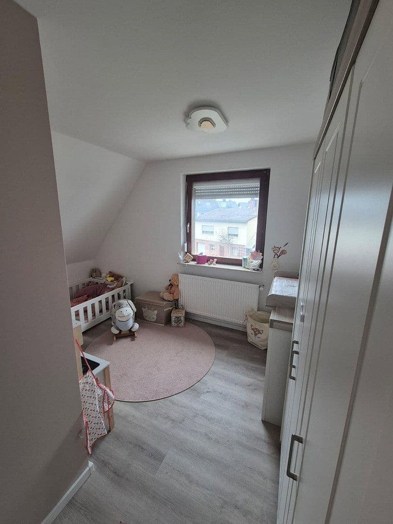Prodej domu 143 m², pozemek 683 m², Linkenheim-Hochstetten, Bádensko-Württembersko Prodej domu 143 m², pozemek 683 m², Linkenheim-Hochstetten, Bádensko-Württembersko
