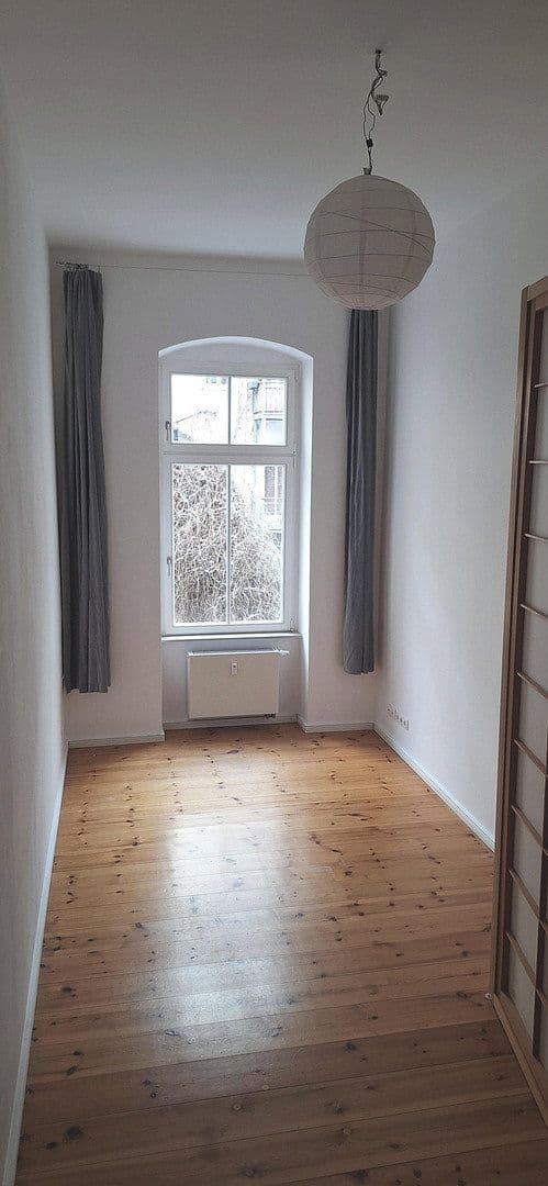 Prodej bytu 4+1 107 m², Berlin, Berlín Prodej bytu 4+1 107 m², Berlin, Berlín