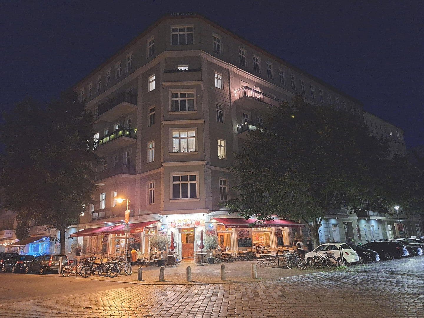Prodej bytu 4+1 107 m², Berlin, Berlín Prodej bytu 4+1 107 m², Berlin, Berlín