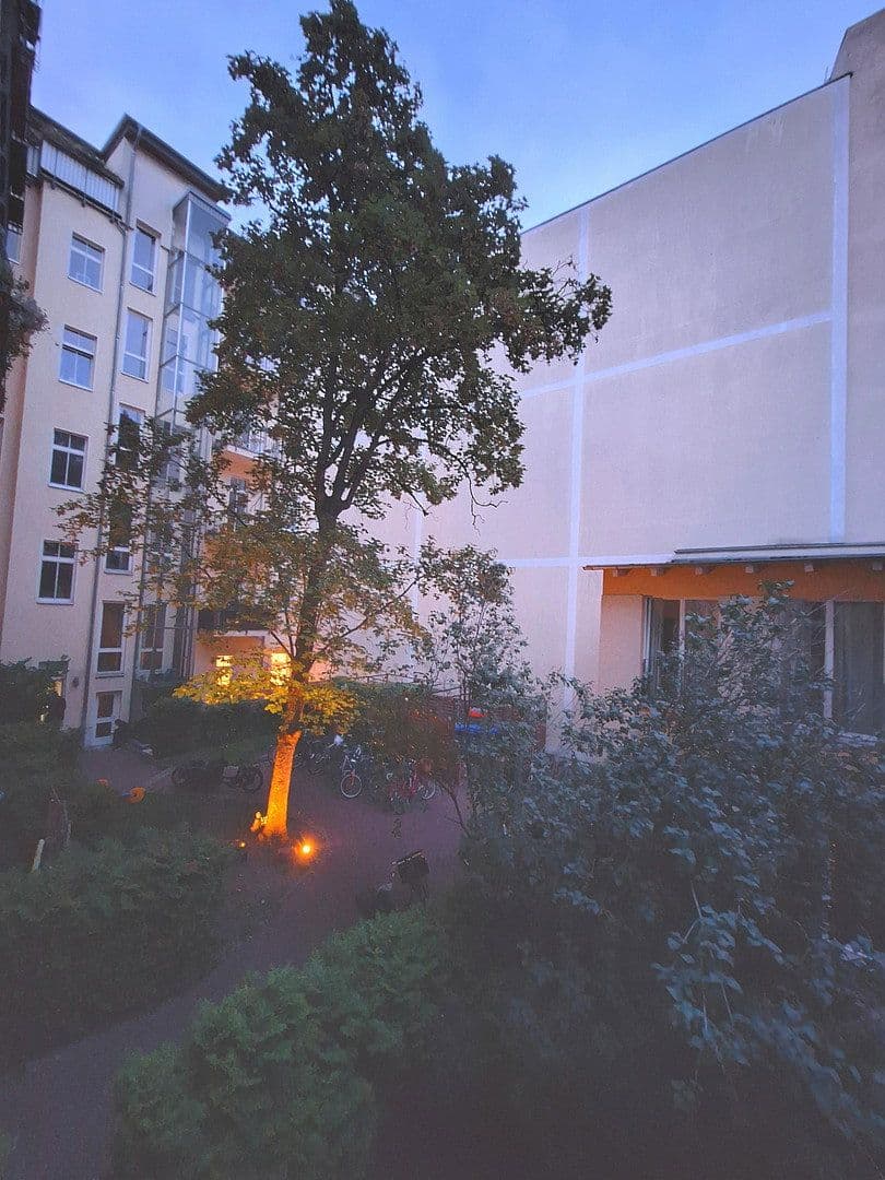 Prodej bytu 4+1 107 m², Berlin, Berlín Prodej bytu 4+1 107 m², Berlin, Berlín