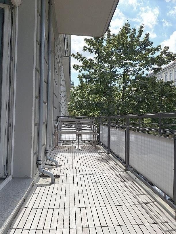 Prodej bytu 4+1 107 m², Berlin, Berlín Prodej bytu 4+1 107 m², Berlin, Berlín
