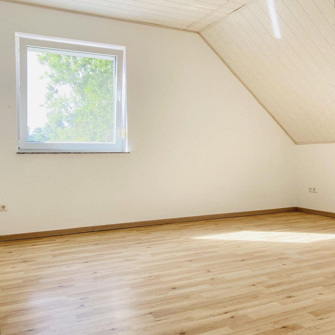 Pronájem domu 177 m², pozemek 511 m², Meinersen, Dolní Sasko Pronájem domu 177 m², pozemek 511 m², Meinersen, Dolní Sasko