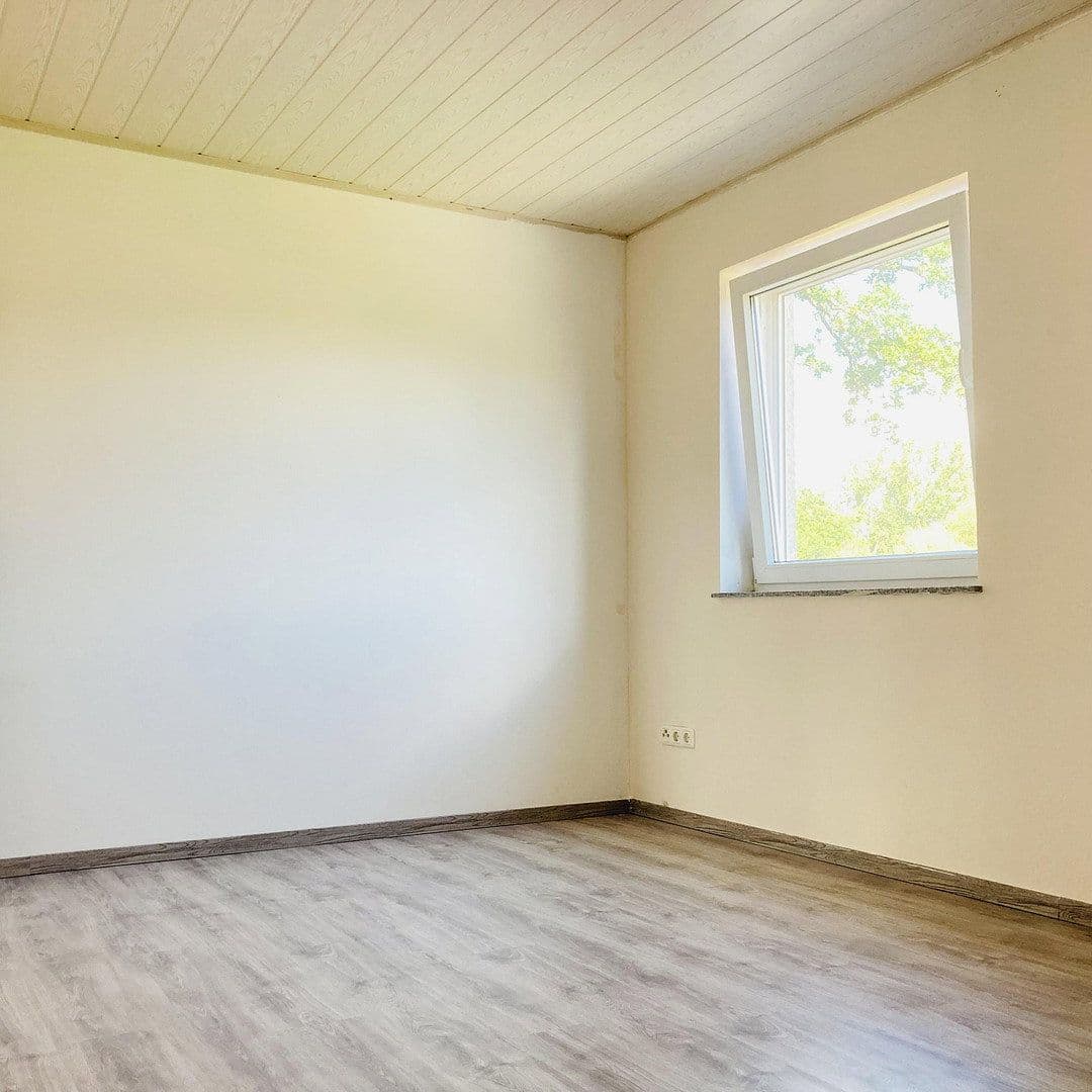 Pronájem domu 177 m², pozemek 511 m², Meinersen, Dolní Sasko Pronájem domu 177 m², pozemek 511 m², Meinersen, Dolní Sasko