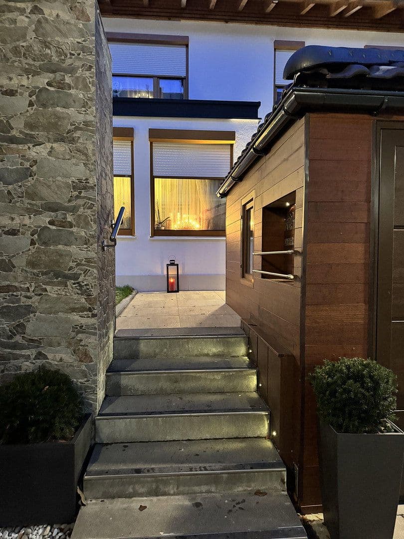 Prodej domu 125 m², pozemek 60 m², Garmisch-Partenkirchen, Bavorsko Prodej domu 125 m², pozemek 60 m², Garmisch-Partenkirchen, Bavorsko