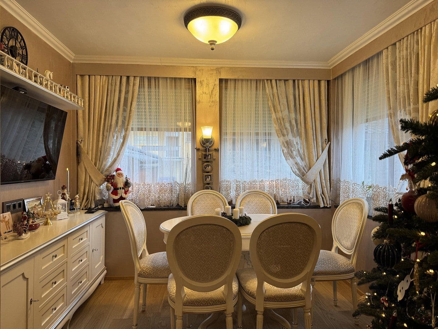 Prodej domu 125 m², pozemek 60 m², Garmisch-Partenkirchen, Bavorsko Prodej domu 125 m², pozemek 60 m², Garmisch-Partenkirchen, Bavorsko