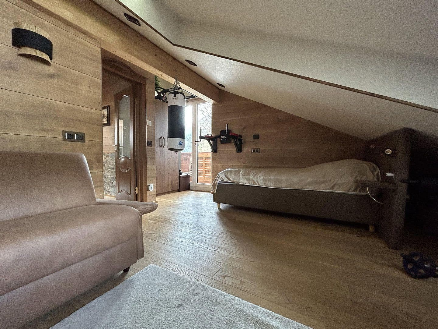 Prodej domu 125 m², pozemek 60 m², Garmisch-Partenkirchen, Bavorsko Prodej domu 125 m², pozemek 60 m², Garmisch-Partenkirchen, Bavorsko