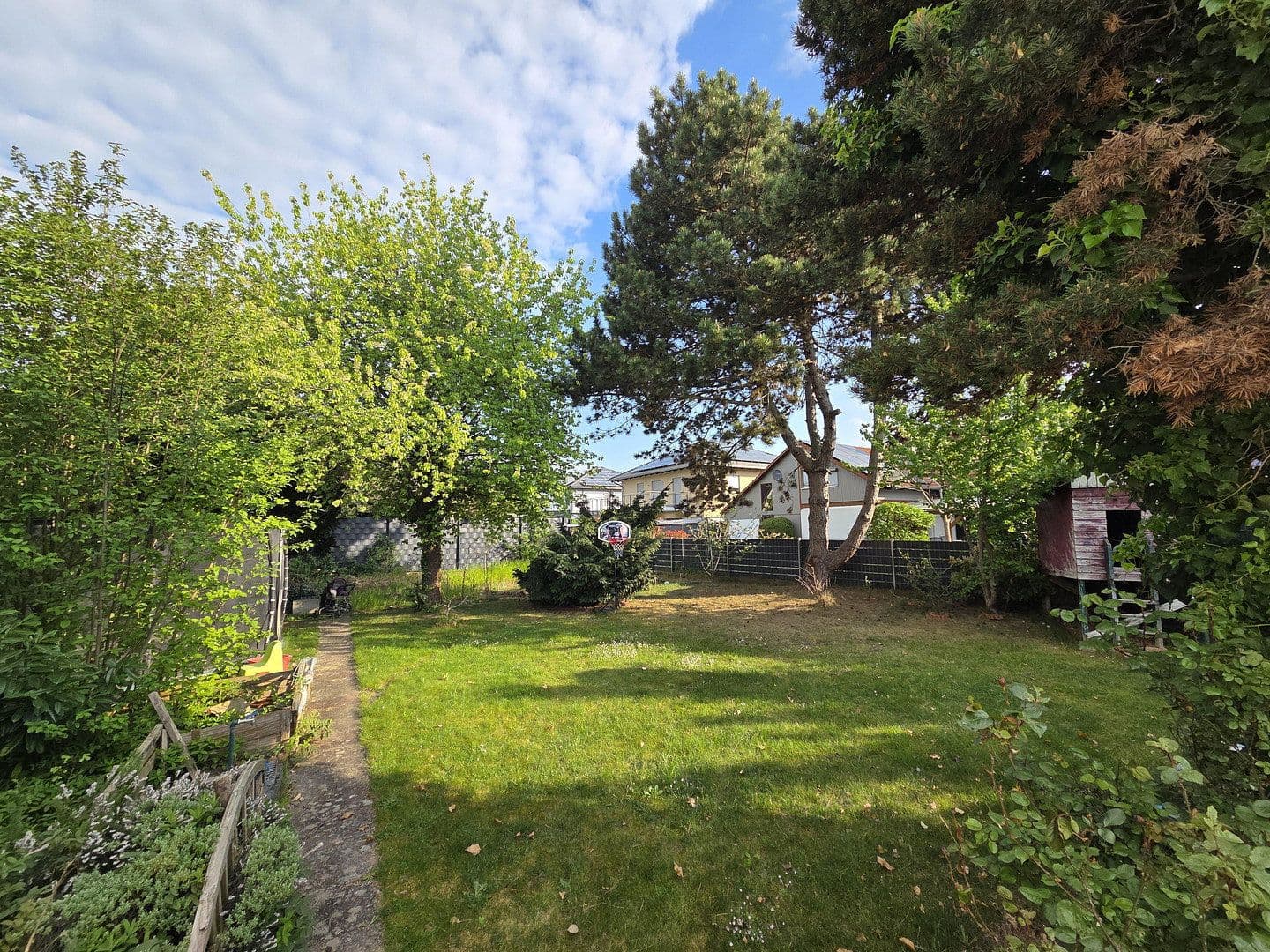 Prodej domu 134 m², pozemek 911 m², Schauernheimer Straße 20, Dannstadt-Schauernheim, Porýní-Falc Prodej domu 134 m², pozemek 911 m², Schauernheimer Straße 20, Dannstadt-Schauernheim, Porýní-Falc