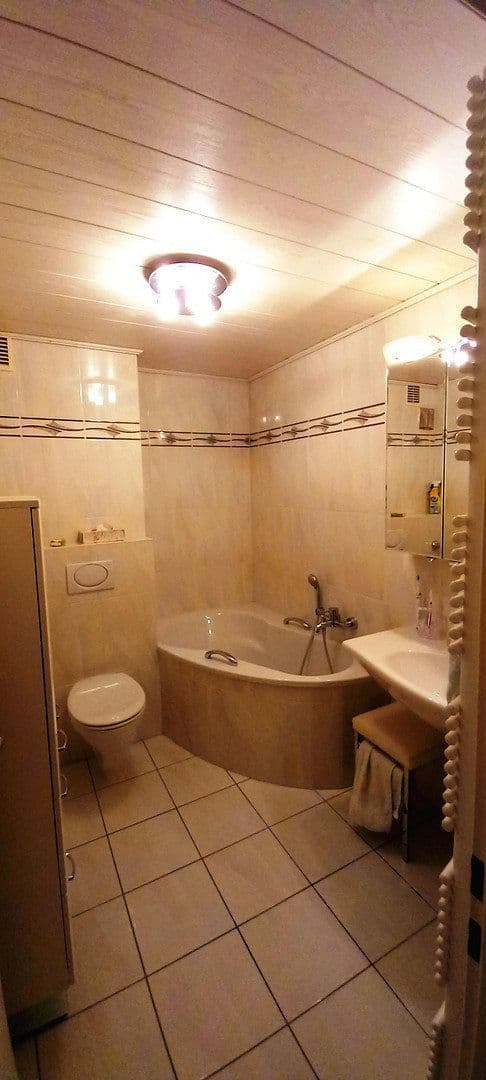 Prodej bytu 4+1 98 m², Wuppertal Cronenberg, Severní Porýní-Vestfálsko Prodej bytu 4+1 98 m², Wuppertal Cronenberg, Severní Porýní-Vestfálsko