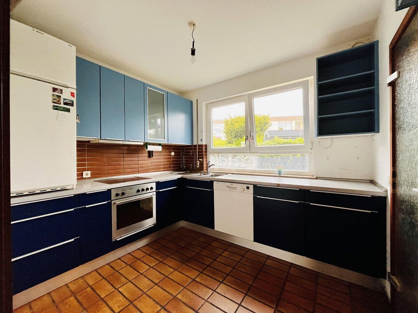 Prodej domu 120 m², pozemek 195 m², Bonn, Severní Porýní-Vestfálsko Prodej domu 120 m², pozemek 195 m², Bonn, Severní Porýní-Vestfálsko