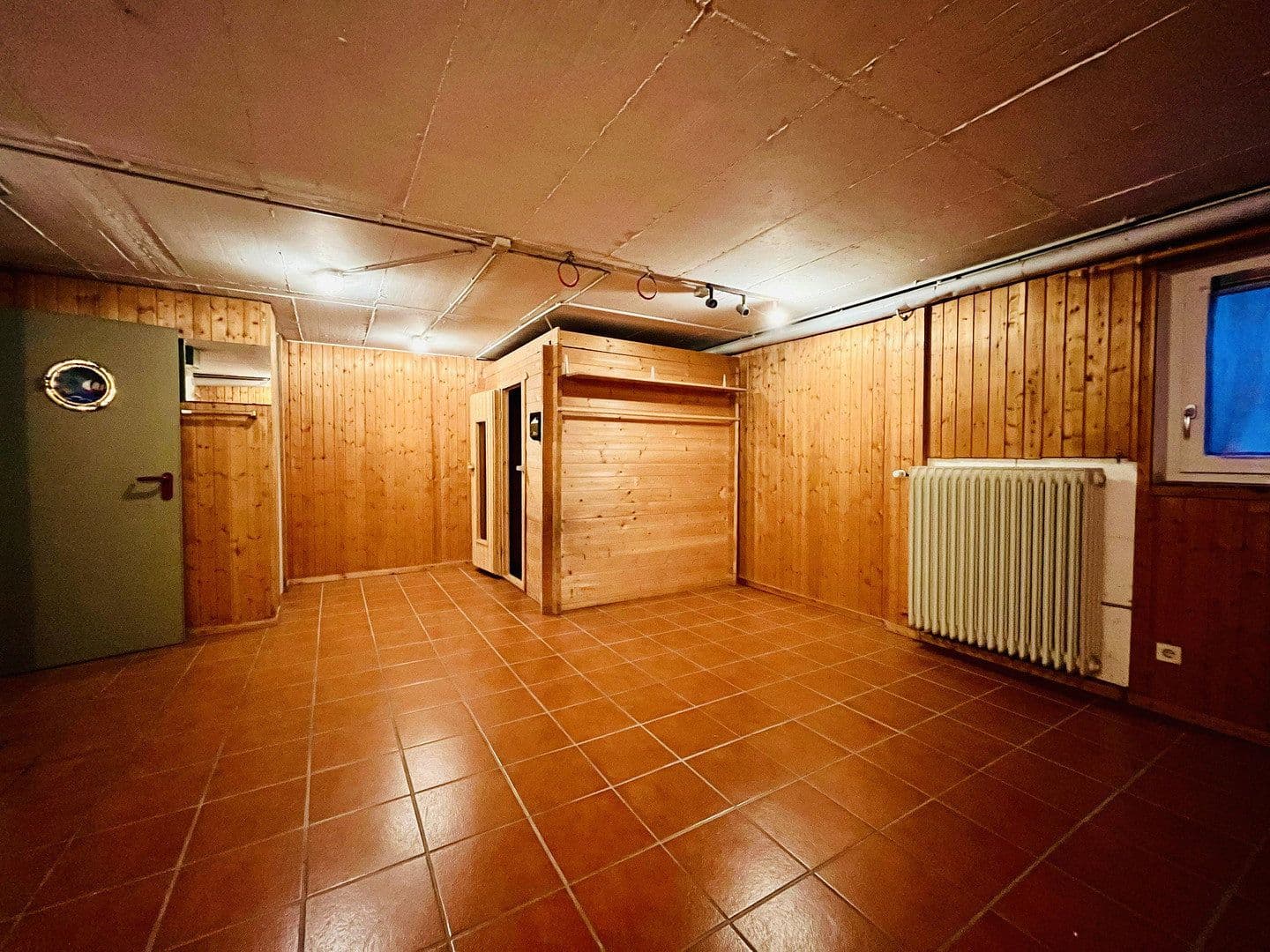 Prodej domu 120 m², pozemek 195 m², Bonn, Severní Porýní-Vestfálsko Prodej domu 120 m², pozemek 195 m², Bonn, Severní Porýní-Vestfálsko