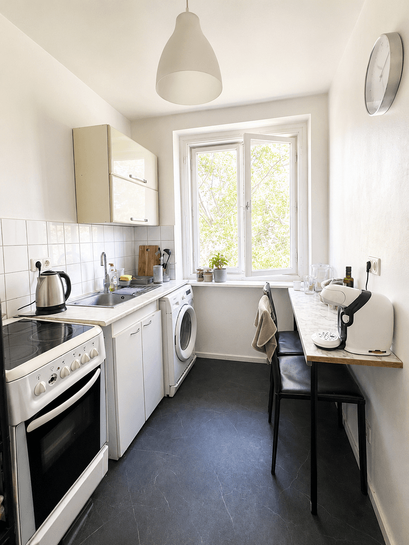 Prodej bytu 2+1 40 m², Berlin, Berlín Prodej bytu 2+1 40 m², Berlin, Berlín