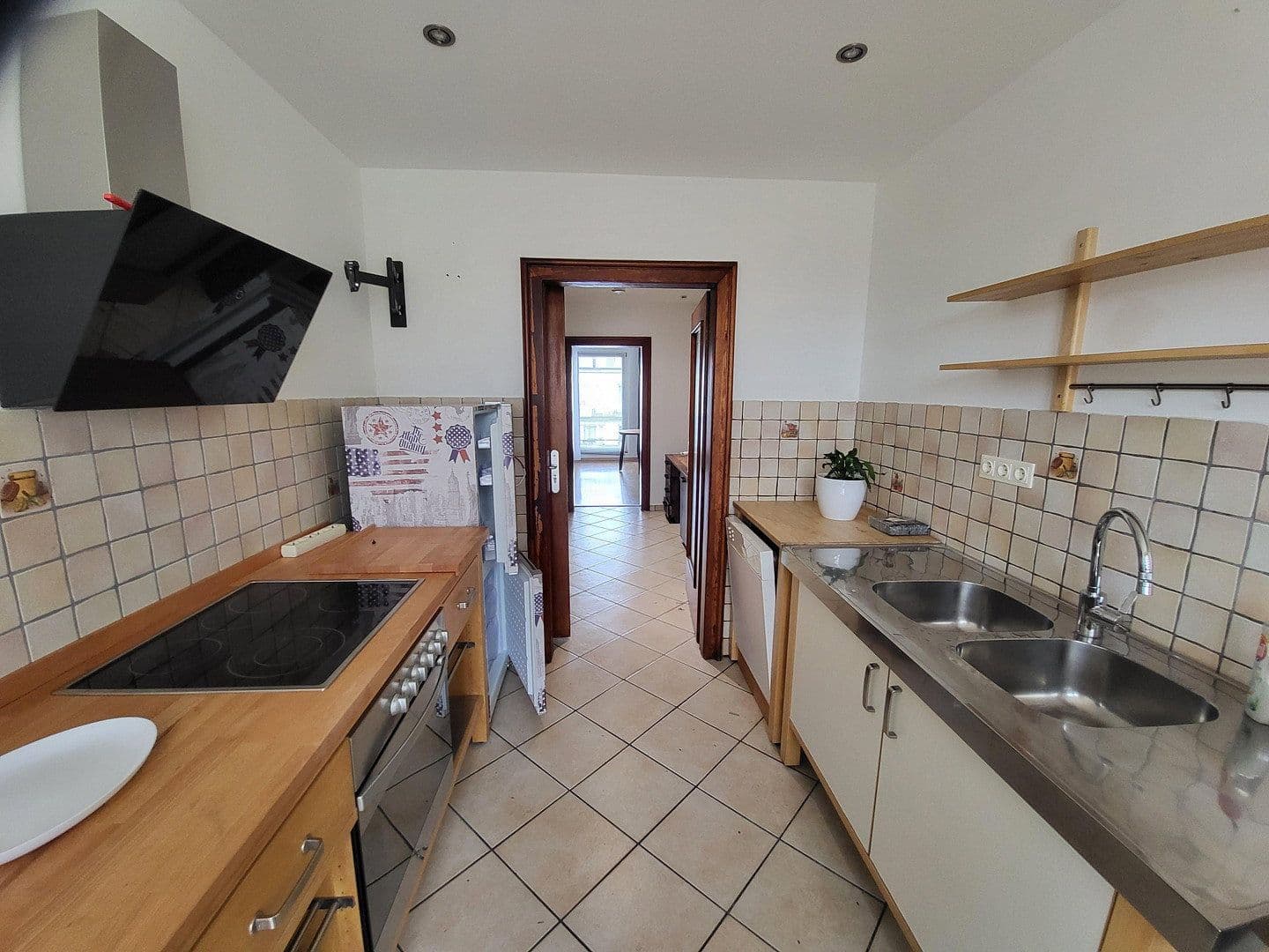 Pronájem bytu 1+1 43 m², Düsseldorf, Severní Porýní-Vestfálsko Pronájem bytu 1+1 43 m², Düsseldorf, Severní Porýní-Vestfálsko