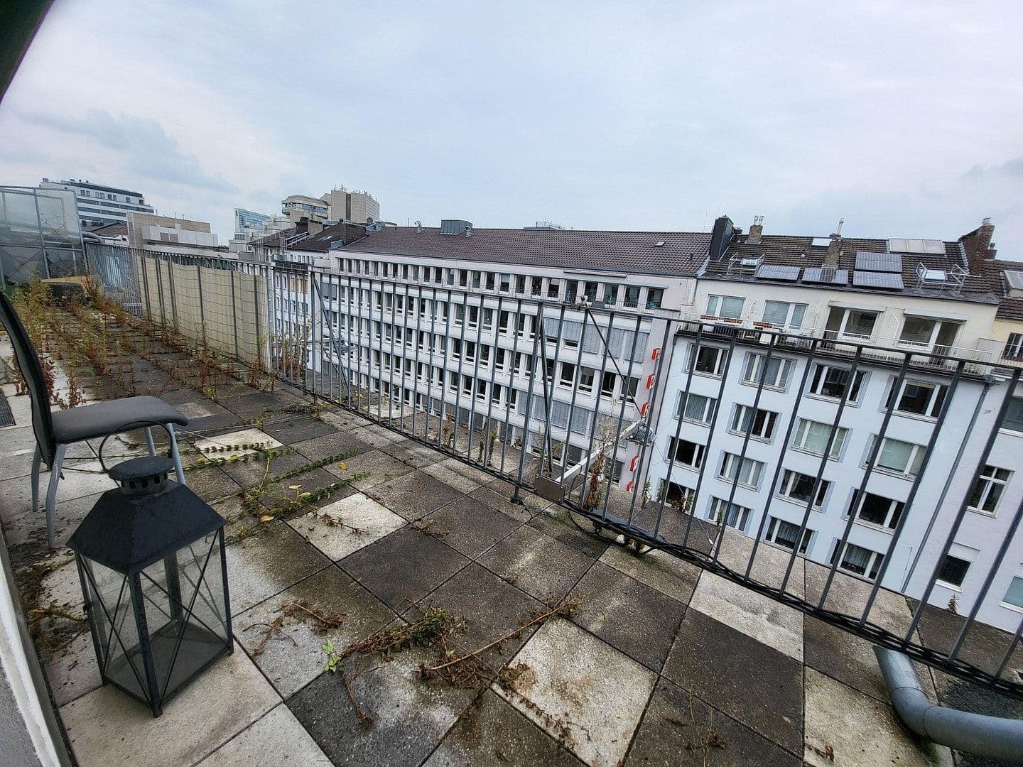 Pronájem bytu 1+1 43 m², Düsseldorf, Severní Porýní-Vestfálsko Pronájem bytu 1+1 43 m², Düsseldorf, Severní Porýní-Vestfálsko