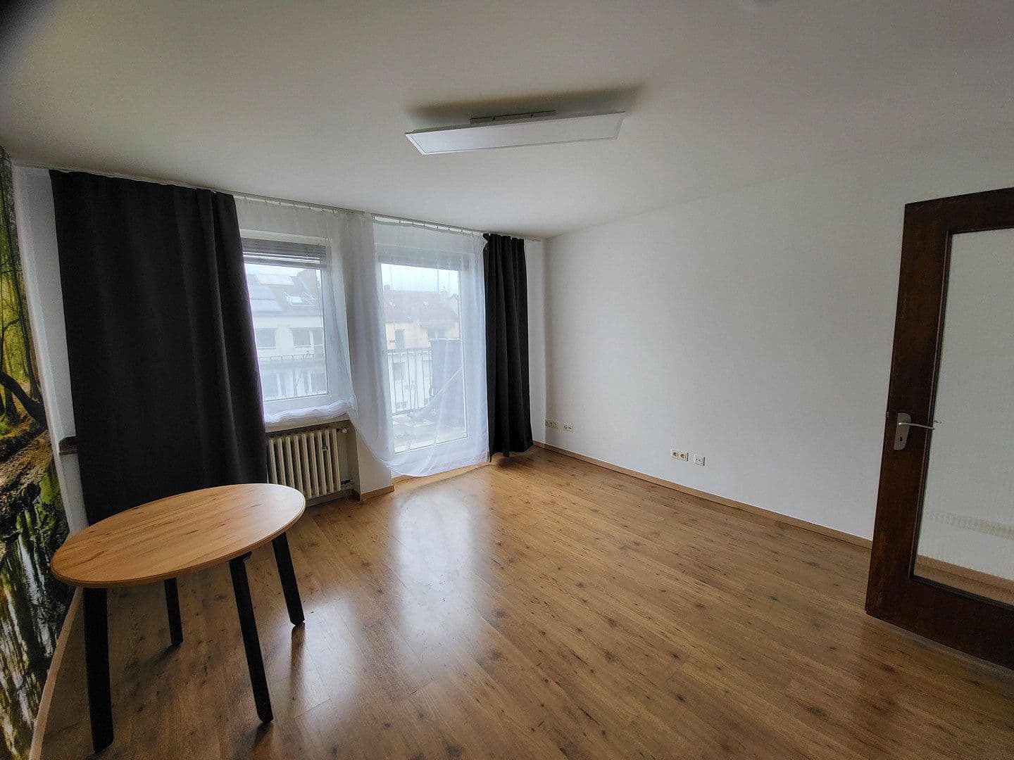 Pronájem bytu 1+1 43 m², Düsseldorf, Severní Porýní-Vestfálsko Pronájem bytu 1+1 43 m², Düsseldorf, Severní Porýní-Vestfálsko