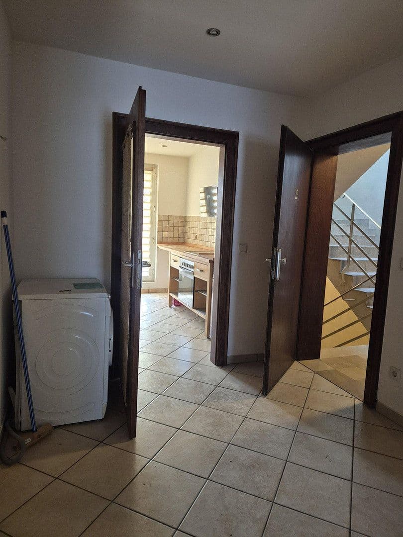 Pronájem bytu 1+1 43 m², Düsseldorf, Severní Porýní-Vestfálsko Pronájem bytu 1+1 43 m², Düsseldorf, Severní Porýní-Vestfálsko