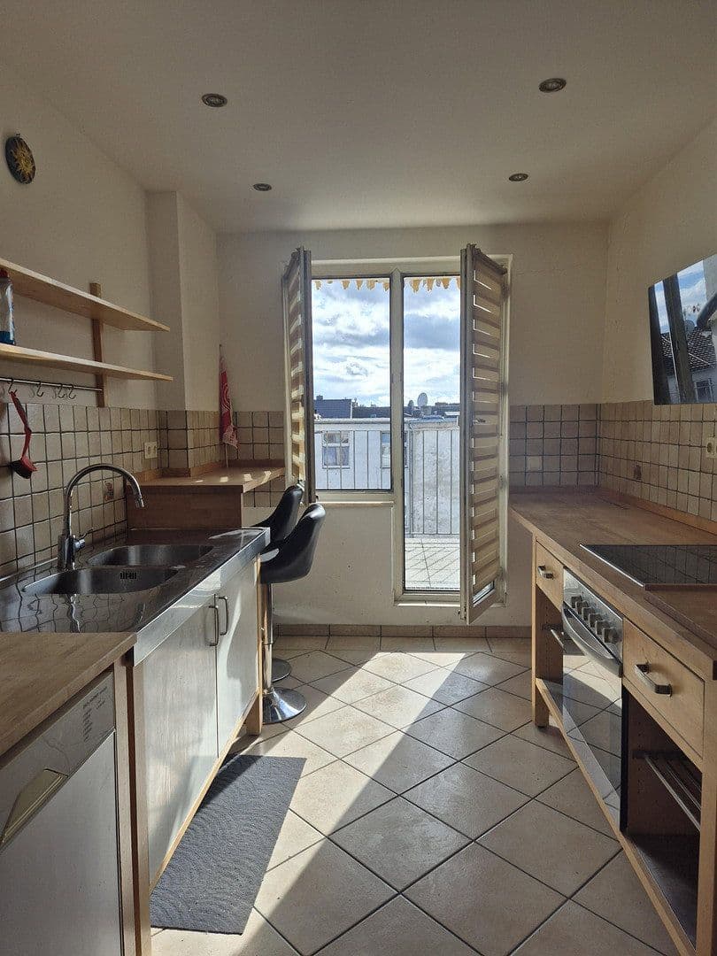 Pronájem bytu 1+1 43 m², Düsseldorf, Severní Porýní-Vestfálsko Pronájem bytu 1+1 43 m², Düsseldorf, Severní Porýní-Vestfálsko