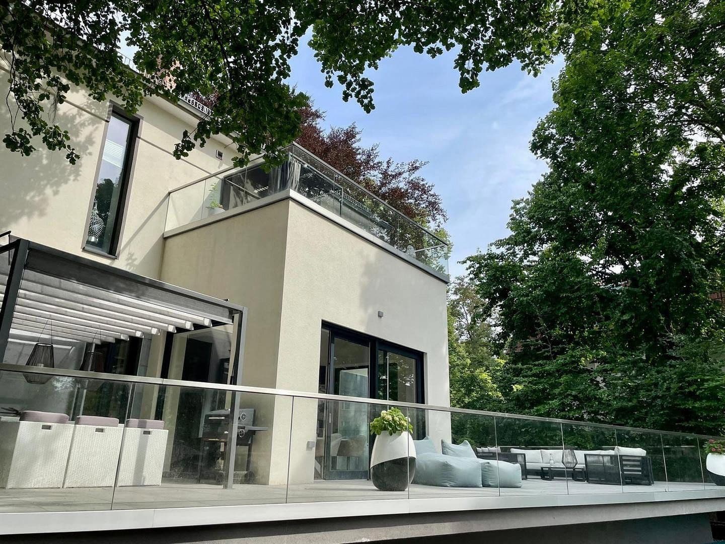 Prodej domu 395 m², pozemek 1.737 m², Berlin, Berlín Prodej domu 395 m², pozemek 1.737 m², Berlin, Berlín