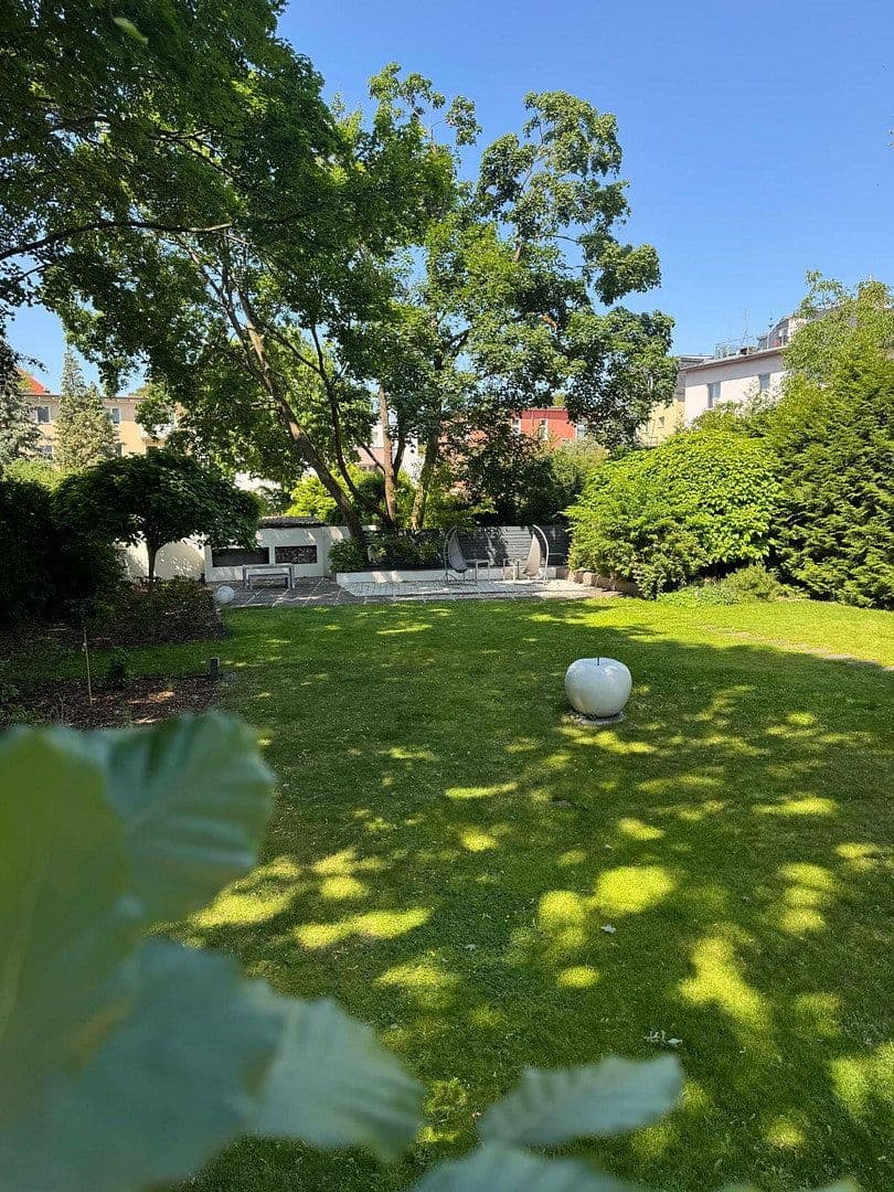 Prodej domu 395 m², pozemek 1.737 m², Berlin, Berlín Prodej domu 395 m², pozemek 1.737 m², Berlin, Berlín