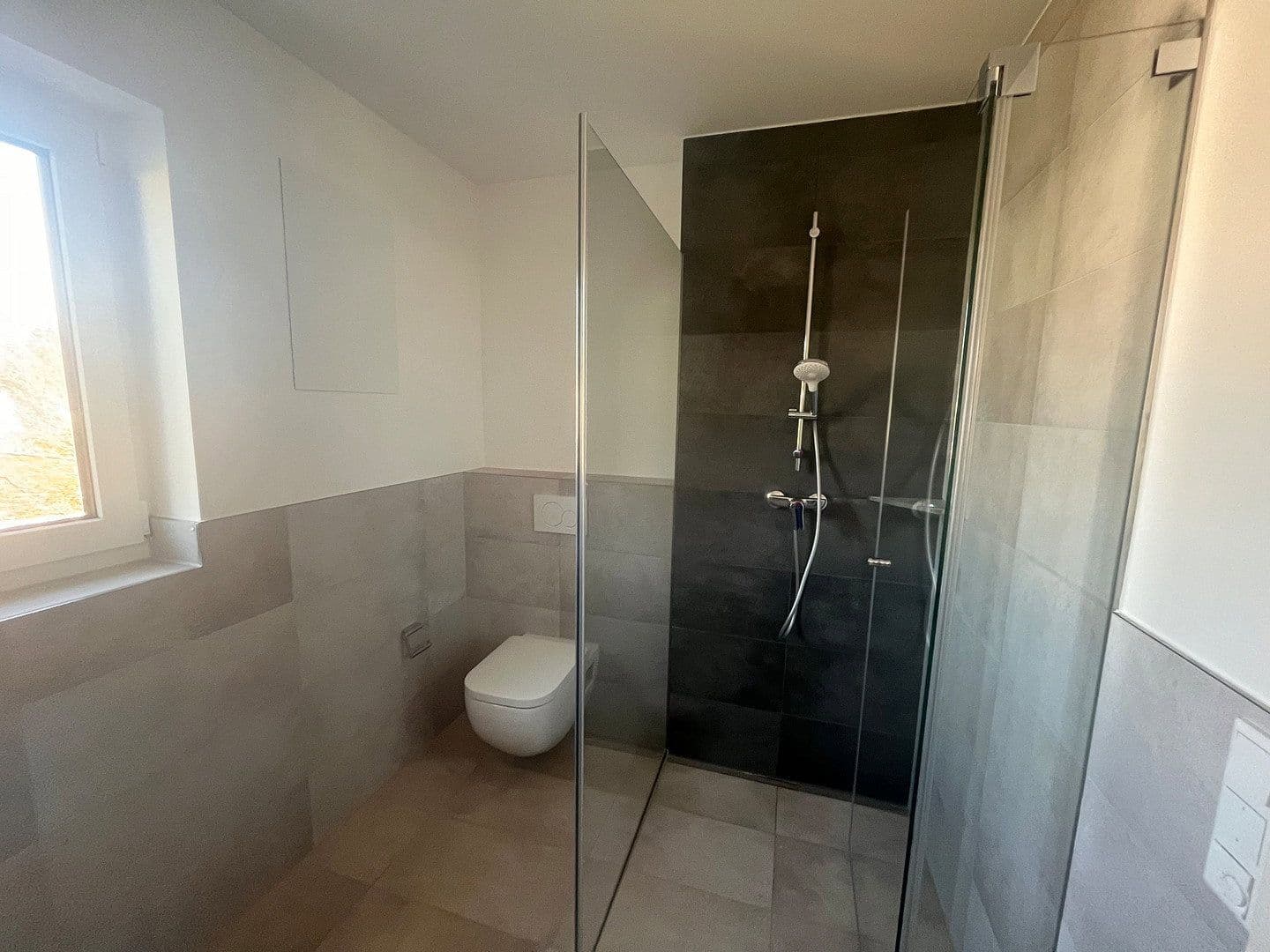 Prodej domu 158 m², pozemek 223 m², Planegger Straße 43a, Germering, Bavorsko Prodej domu 158 m², pozemek 223 m², Planegger Straße 43a, Germering, Bavorsko