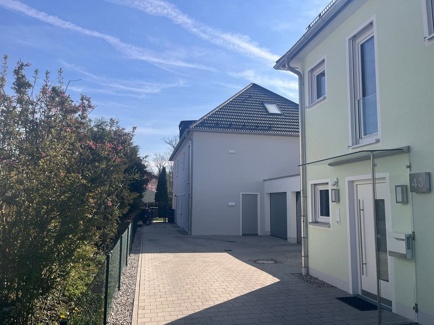 Prodej domu 158 m², pozemek 223 m², Planegger Straße 43a, Germering, Bavorsko Prodej domu 158 m², pozemek 223 m², Planegger Straße 43a, Germering, Bavorsko