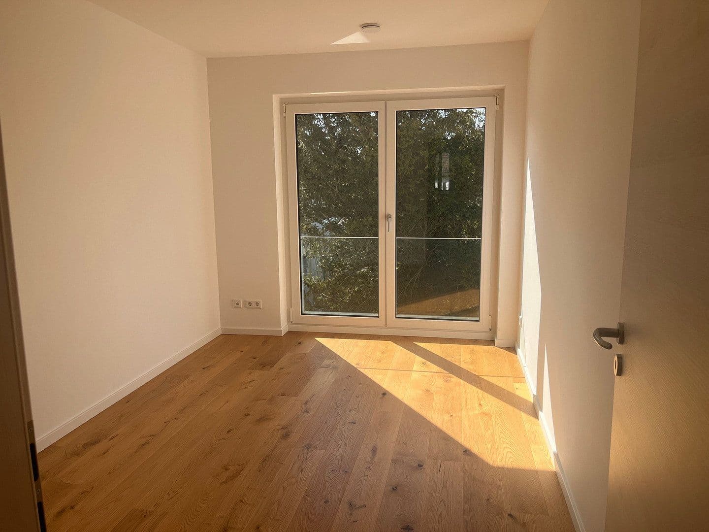 Prodej domu 158 m², pozemek 223 m², Planegger Straße 43a, Germering, Bavorsko Prodej domu 158 m², pozemek 223 m², Planegger Straße 43a, Germering, Bavorsko