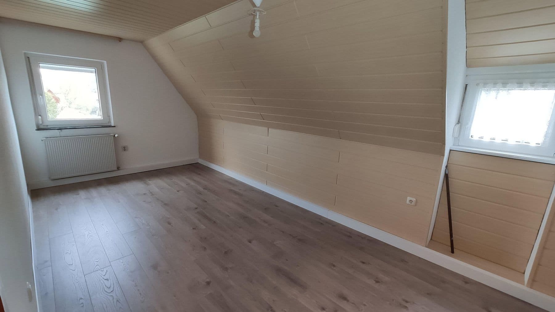 Prodej domu 145 m², pozemek 1.586 m², Dombühl, Bavorsko Prodej domu 145 m², pozemek 1.586 m², Dombühl, Bavorsko
