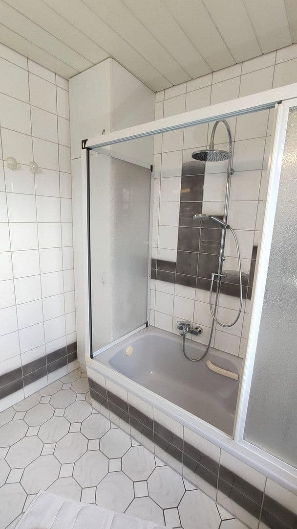Prodej domu 145 m², pozemek 1.586 m², Dombühl, Bavorsko Prodej domu 145 m², pozemek 1.586 m², Dombühl, Bavorsko
