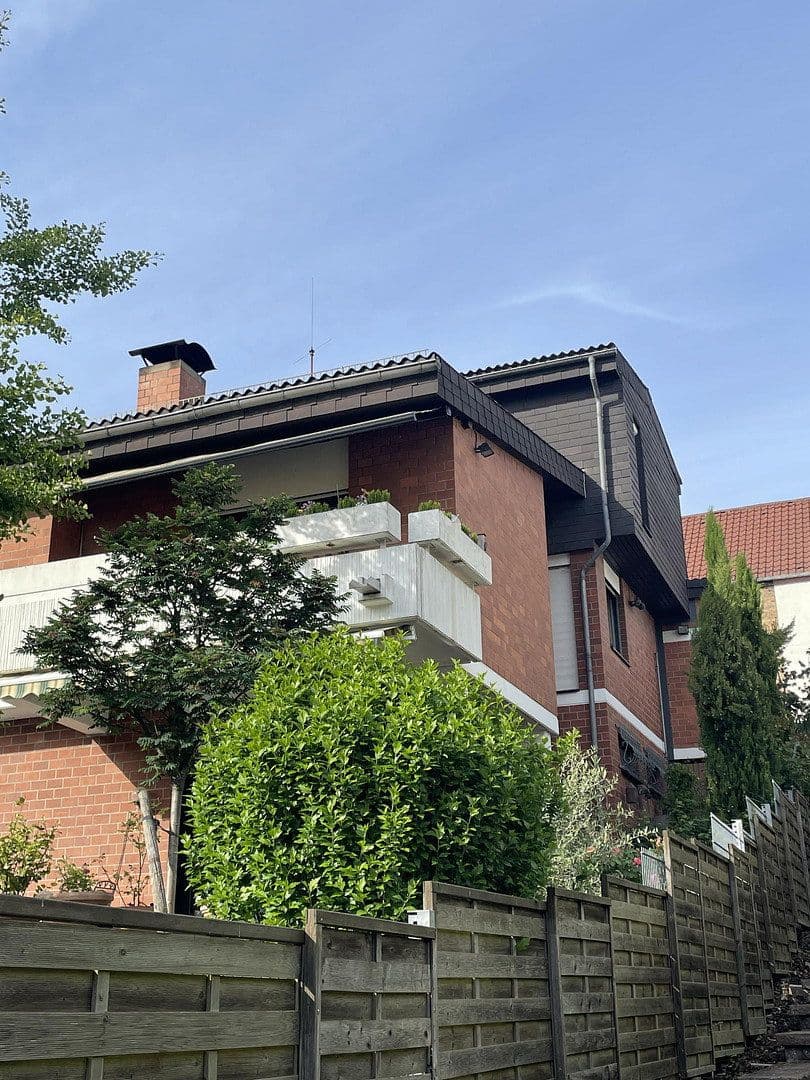 Prodej domu 218 m², pozemek 661 m², Wiesenstraße 10, Eltville am Rhein, Hessen Prodej domu 218 m², pozemek 661 m², Wiesenstraße 10, Eltville am Rhein, Hessen