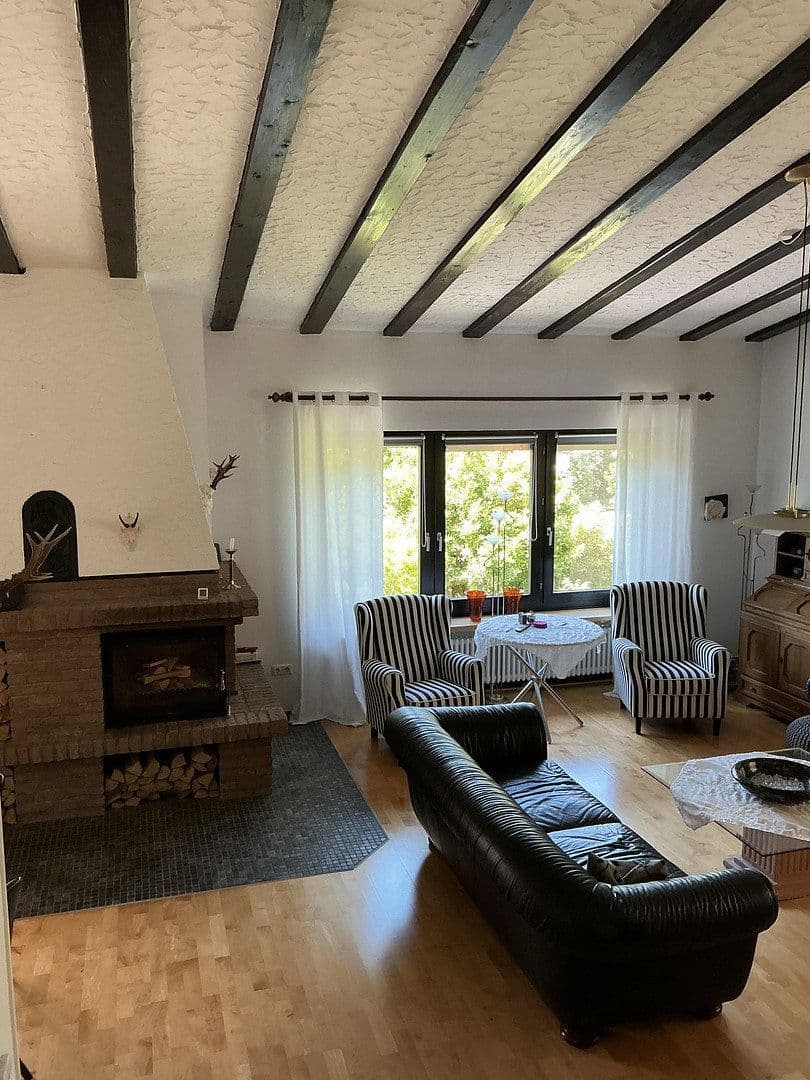 Prodej domu 218 m², pozemek 661 m², Wiesenstraße 10, Eltville am Rhein, Hessen Prodej domu 218 m², pozemek 661 m², Wiesenstraße 10, Eltville am Rhein, Hessen