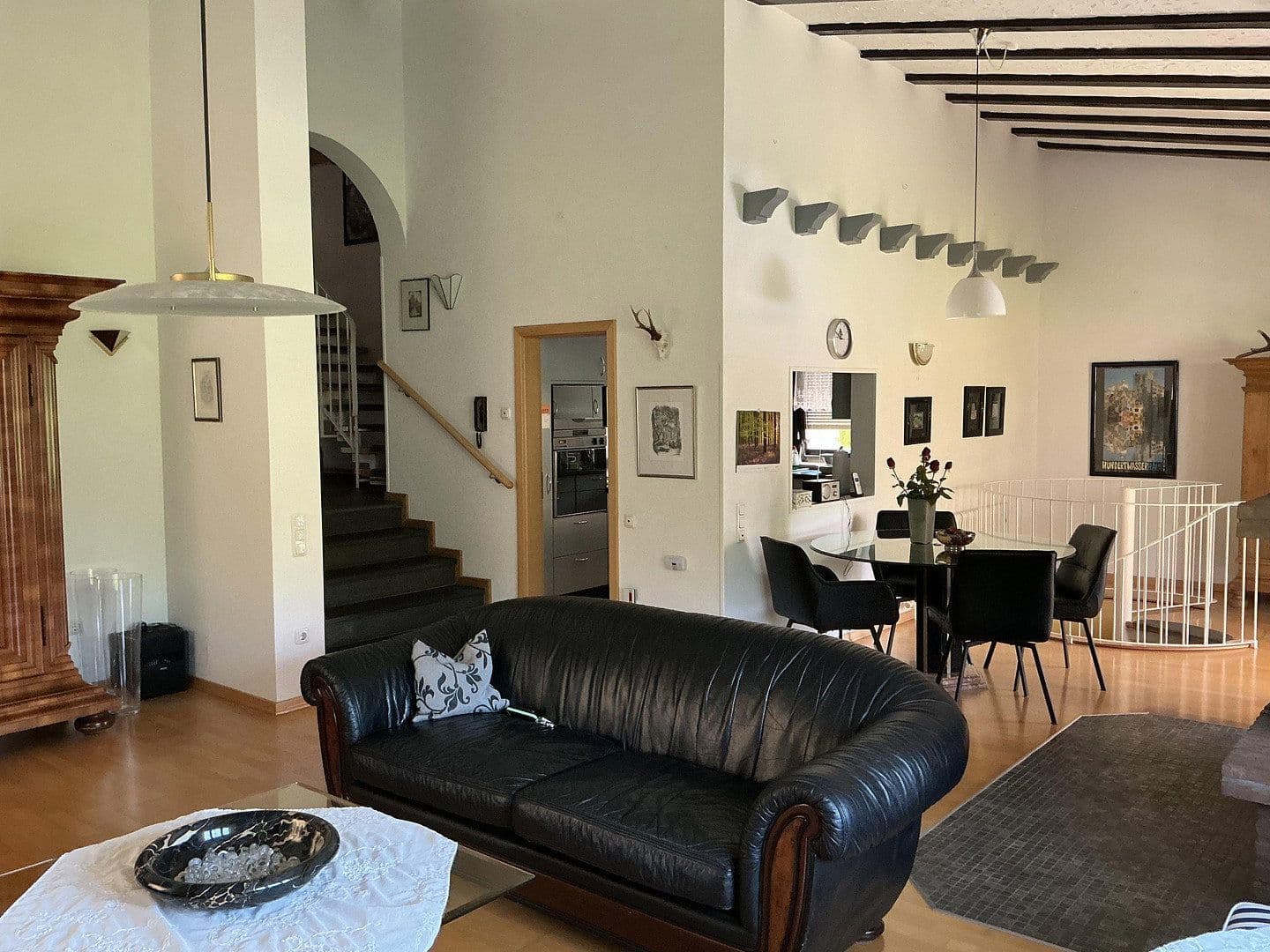 Prodej domu 218 m², pozemek 661 m², Wiesenstraße 10, Eltville am Rhein, Hessen Prodej domu 218 m², pozemek 661 m², Wiesenstraße 10, Eltville am Rhein, Hessen